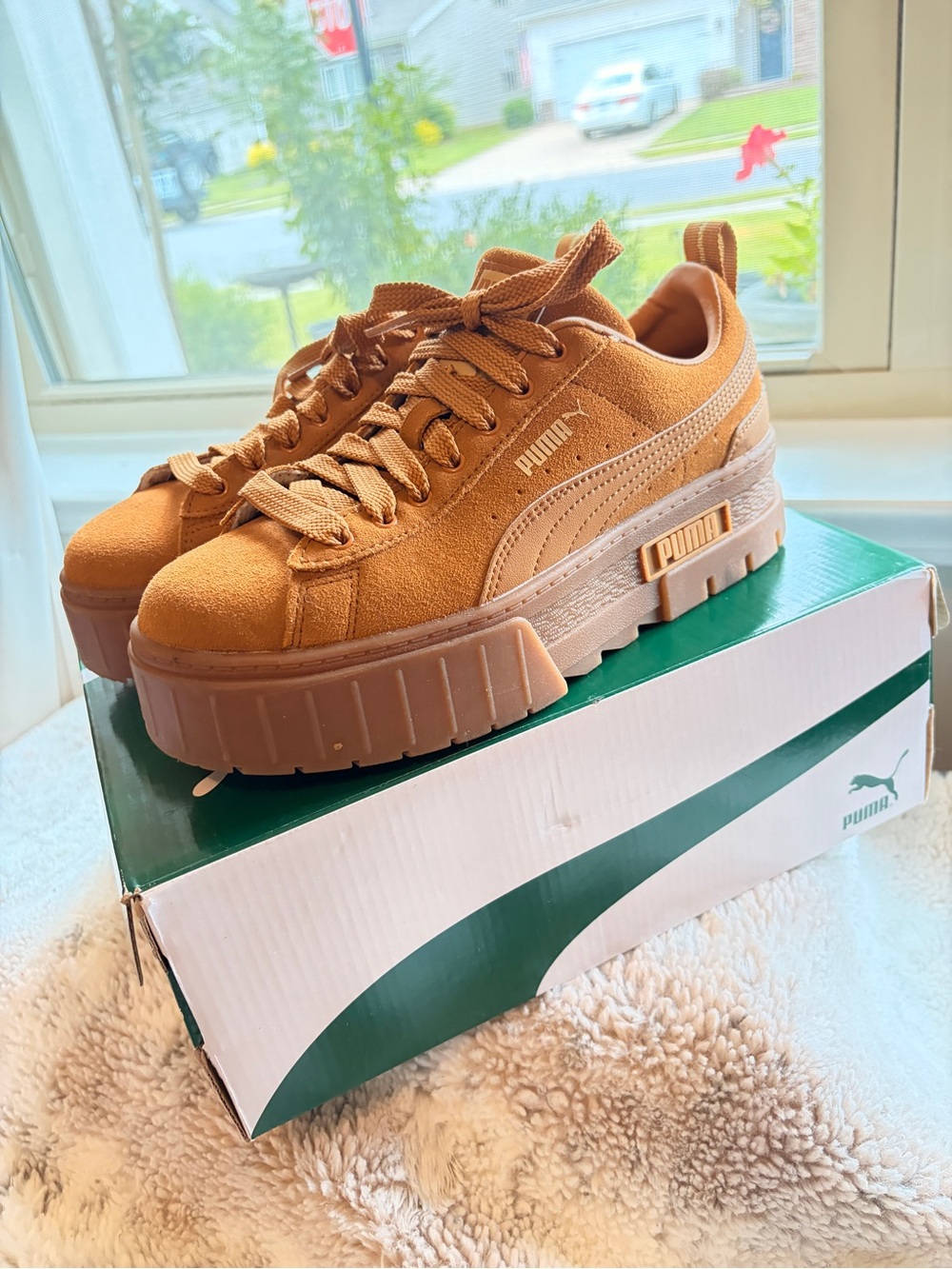 Puma Women's Platform Suede Sneakers in Camel Brown-never worn
